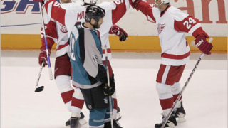 "Акулите" отхапаха "крилете" в първия мач