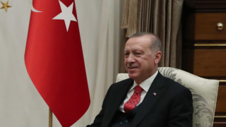 Турски съд прати в затвора 27 академици подписали през 2016