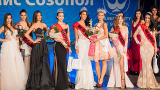 18 годишната Габриела Панайотова бе единодушно избрана да получи короната на