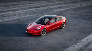 Tesla едва смогва с поръчките на китайските потребители за Model