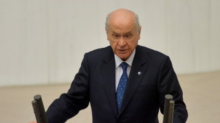 Девлет Бахчели председател на Партията на турското националистическо движение и