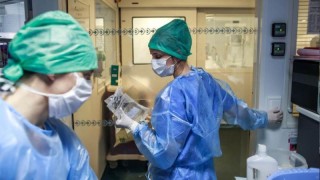 Повече от 22 000 здравни работници засегнати от пандемията 