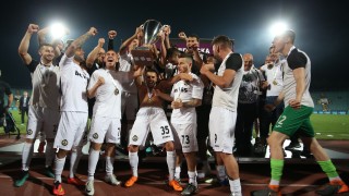 Министър председателят на България Бойко Борисов честити спечелената Купа на България