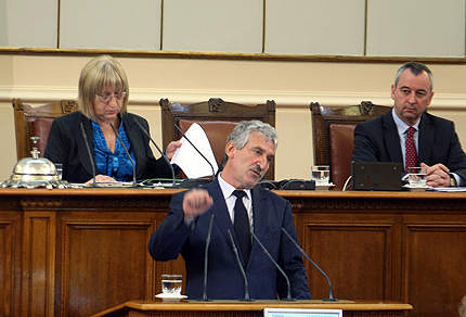 Служебен кабинет на Първанов спира ГЕРБ от избори 3 в 1