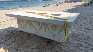 Бивш служител на реда намери античен саркофаг на плажа на "Св. св. Костантин и Елена"