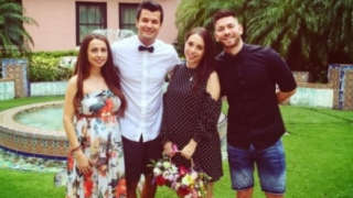 Мика се омъжи в черно, младоженецът Айкут по къси панталони