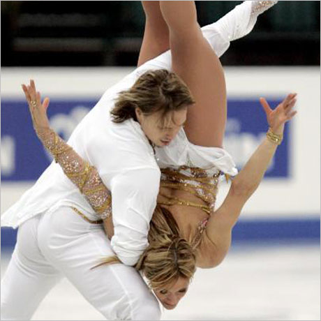 Денкова и Стависки спечелиха финала на "Гран при" в Русия