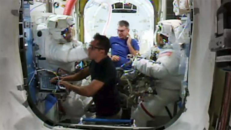 „Космическа разходка” за поправка на роботизираната ръка на МКС