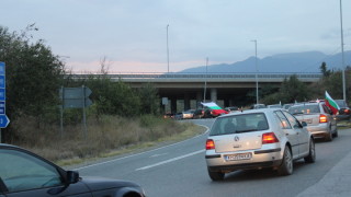 Работници от Топлофикация Сливен също на колегите си от Маришкия