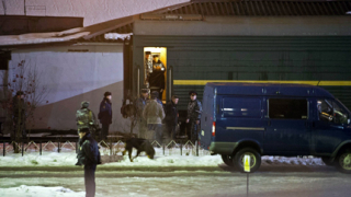 Арестуваният екипаж на "Арктик сънрайз" докаран в Санкт Петербург 