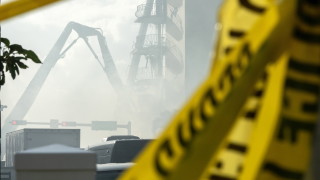 5 потвърдени жертви, 156 в неизвестност в рухналата сграда във Флорида