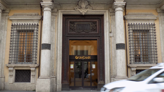 Най голямата италианска банка UniCredit която държи и българската УниКредит Булбанк