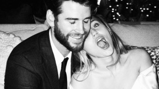 Майли Сайръс разкри снимки от сватбата си