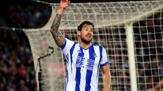 Новият защитник на Барселона Иниго Мартинес официално сложи подписа си