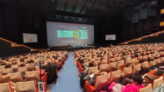 Хиляди директори от цялата страна се събраха в зала 1