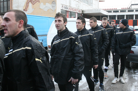 Локо също виси с лиценза