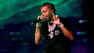 Рапърът Lil Baby е сред младите изпълнители на музикалната сцена но за