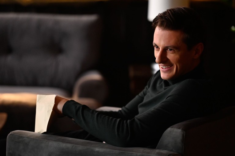 Пламен Димов в ролята на адвоката Филип