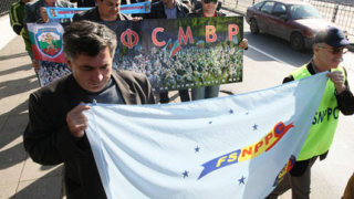 Полицаи протестираха – по пощата