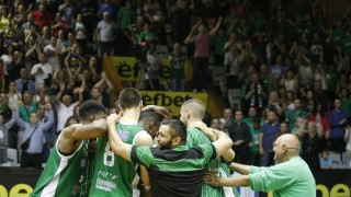 Левски Лукойл пропиля аванс от 11 точки и загуби първия финал срещу Балкан (Ботевград)