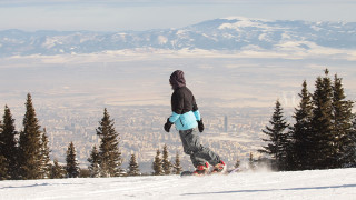 Началото на зимата тази година не беше благосклонно към ски