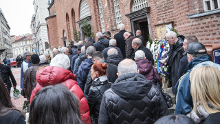 Вицепрезидентът на Българския футболен съюз Атанас Фурнаджиев почете Борислав Михайлов