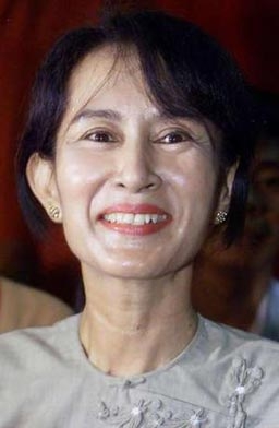 Президентът на Мианмар поздрави опозицията за историческата изборна победа