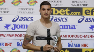 Голмайсторът на ЦСКА Кирил Десподов получи поредната си награда този