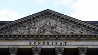 Най малко 29 служители на реда бяха ранени при демонстрация срещу