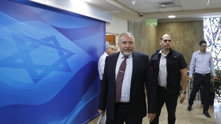 Военният министър на Израел Авигдор Либерман заяви пред арабски депутати,