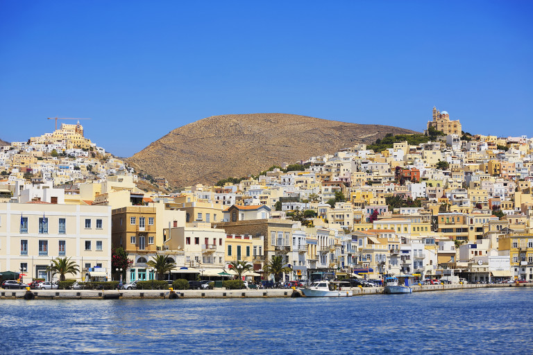 Живописният Сирос