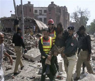 30 души загинаха при атентат в Лахор