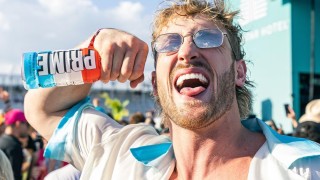 В момента Логан Пол отново се радва на добри дни но