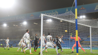 Отборът на Лийдс започна силно в домакинсия си мач с