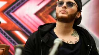 Джеймс Артър и Джо Лин Търнър на финала на X Factor