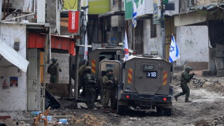 Израелските сили застреляха двама палестинци на Западния бряг