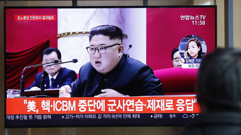Председателят на Държавния съвет на КНДР Ким Чен - ун