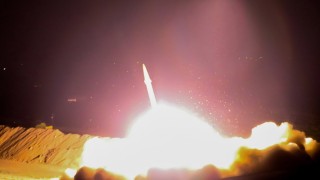 Иран успешно е тества нова балистична ракета с диапазон от