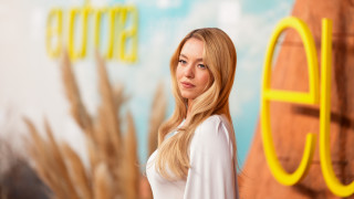 Отиде ли &bdquo;Еуфория&ldquo; твърде далеч - голите сцени на Сидни Суийни в сериала, които продължават да предизвикват критики