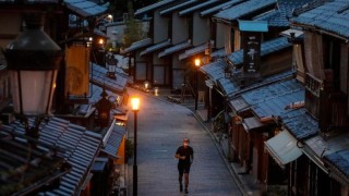 Япония обмисля да премахне извънредното положение в префектурите Осака Киото