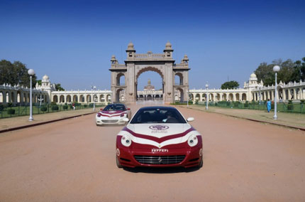 Две Ferrari 612 Scaglietti обиколиха Индия