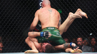 Шампионът на UFC в категория перо Александър Волкановски надигра бразилеца Диего