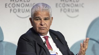 САЩ депортираха 119 мигранти от различни националности в Панама като