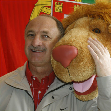 Сколари иска да напусне Португалия