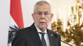 Президентът на Австрия нарушил вечерния час за коронавируса