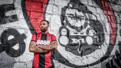 Локо София представи бивш на Ливърпул, ритал в осма лига