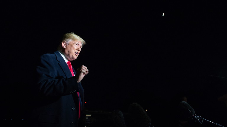 И Тръмп има проблеми със стената