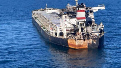 Повреден от руски дронове кораб се носи без екипаж към български води