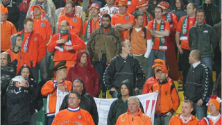 Десетки арести за разгневени холандци след финала