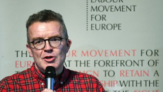 Том Уотсън напуска парламента и подаде оставка като заместник председател на